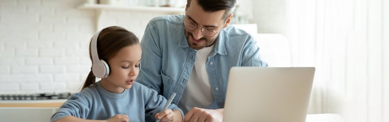 How too much screen time affects your children's eyes | Lentiamo