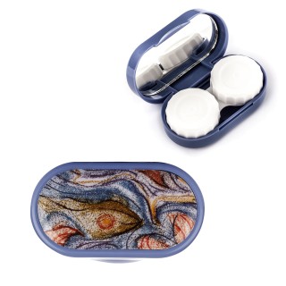 Cosmetic case with mirror